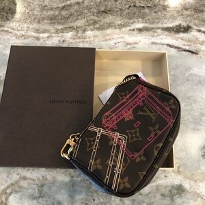 BNWT Louis Vuitton mini Pochette limited edition